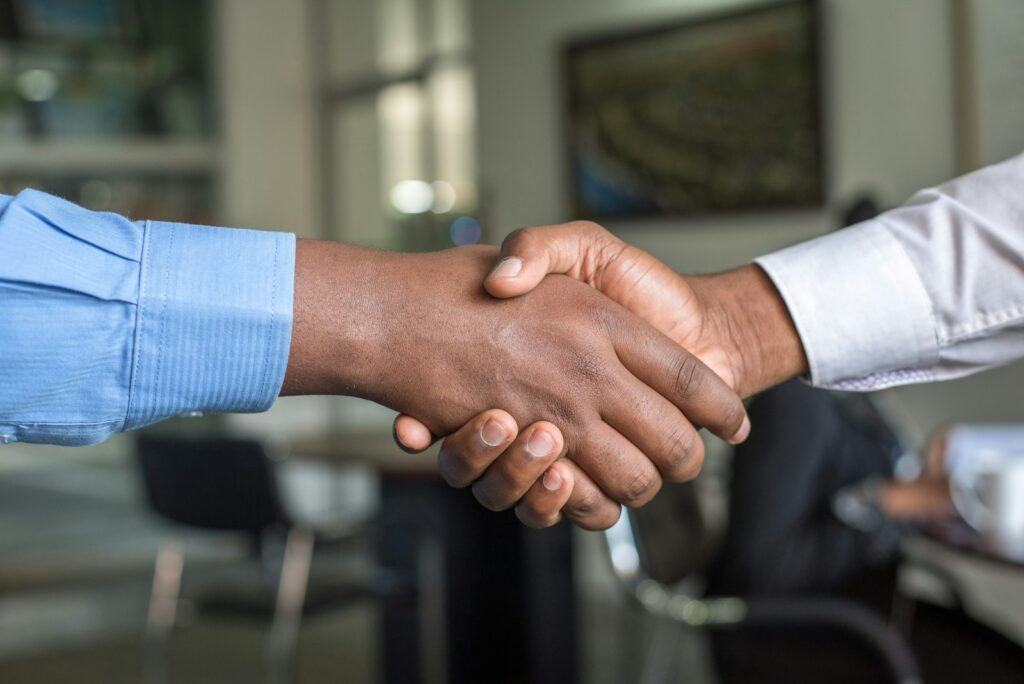 Contact NGM: handshake at the start of a project